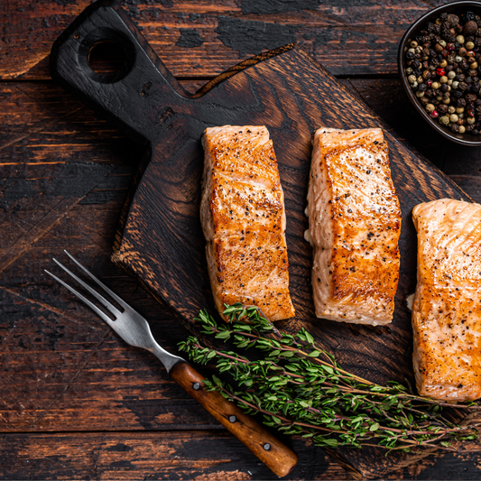Gebratener Lachs mit Spitzmorchel-Kartoffelpüree und Bhutan-Zitronenpfeffer-Salsa
