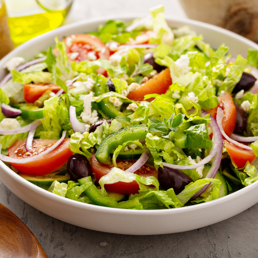 Salat mit nussigem Sesam-Dressing